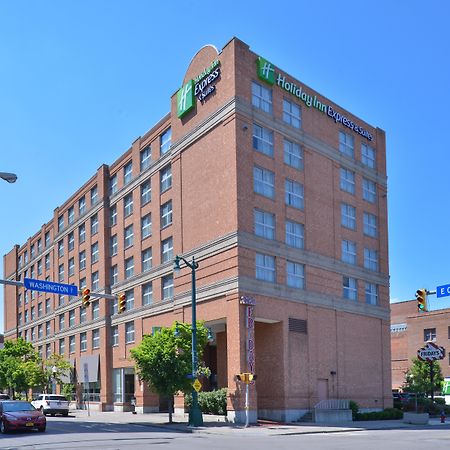 Holiday Inn Express & Suites Buffalo Downtown By Ihg Extérieur photo