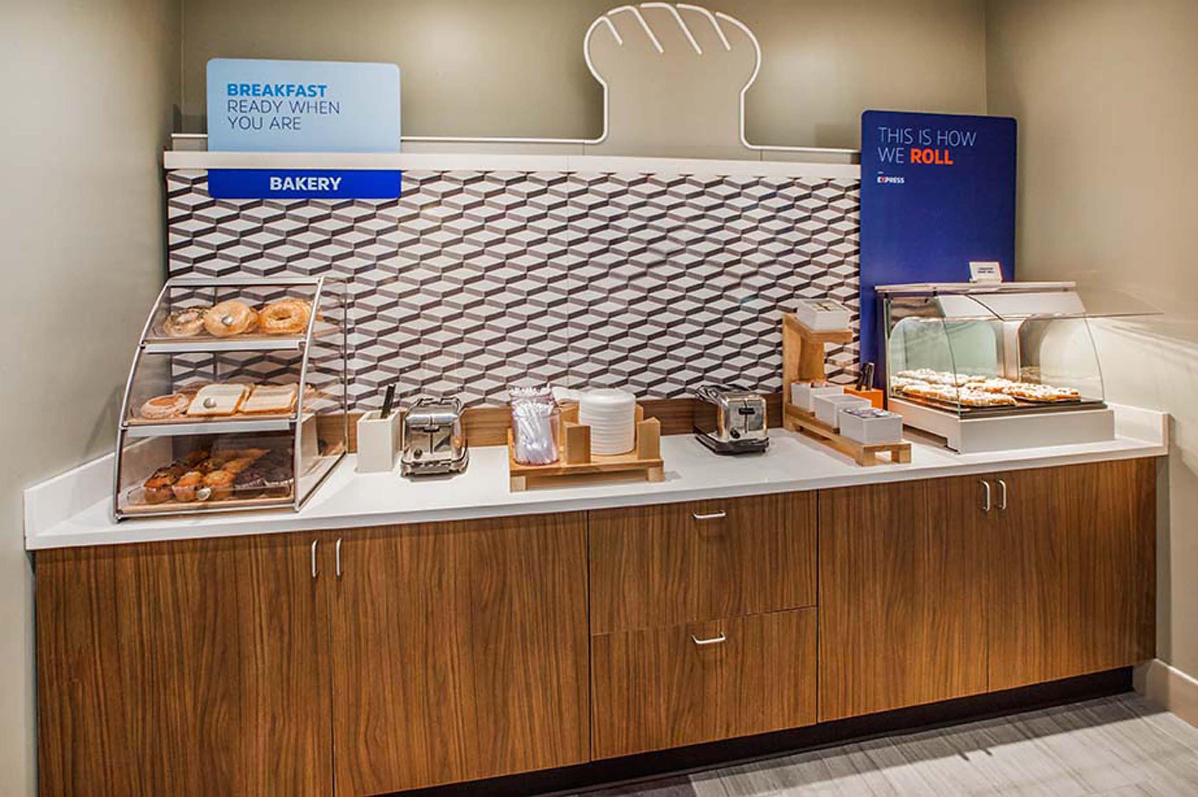 Holiday Inn Express & Suites Buffalo Downtown By Ihg Extérieur photo