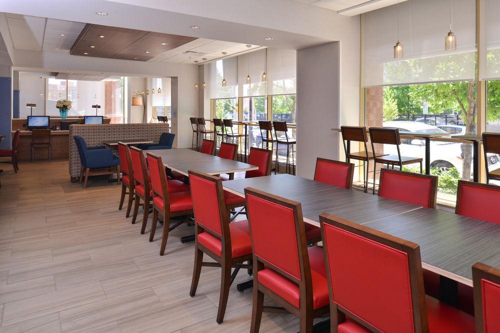 Holiday Inn Express & Suites Buffalo Downtown By Ihg Extérieur photo