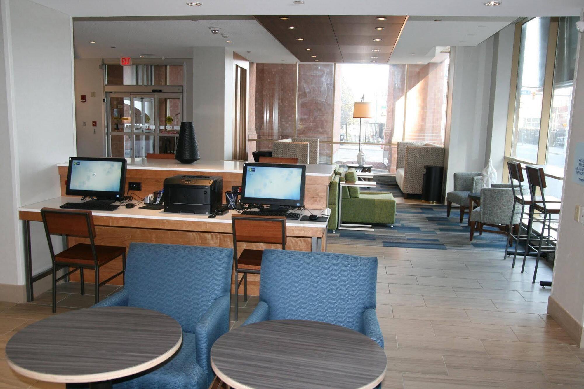 Holiday Inn Express & Suites Buffalo Downtown By Ihg Extérieur photo